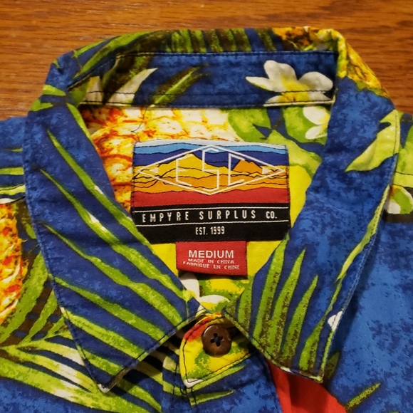 Pineapple button down - Picture 2 of 2